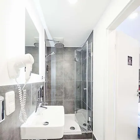 Loft Am Ring Otel 3*