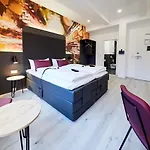 Otel Loft Am Ring Köln