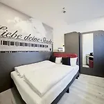 Loft Am Ring 3*